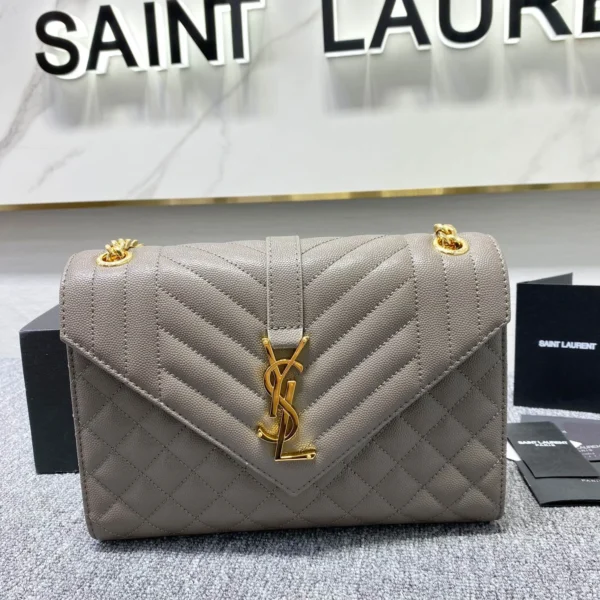 Saint Laurent Messenger Bag Size: 24×17.5×6 Code: 392739