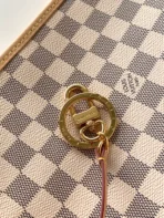 Louis Vuitton Size: 46 x 32 x 24 cm - 图片 5