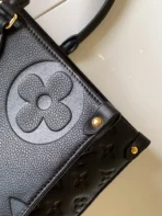 Louis Vuitton Size: 41.0 x 34.0 x 19.0 cm - 图片 4