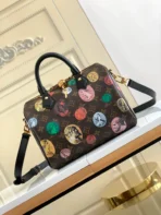 Louis Vuitton Size: 25.0 x 19.0 x 15.0 cm