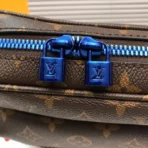 Louis Vuitton Crossbody Messenger Bag Model: M43843 Size: 25x18x5cm - 图片 6
