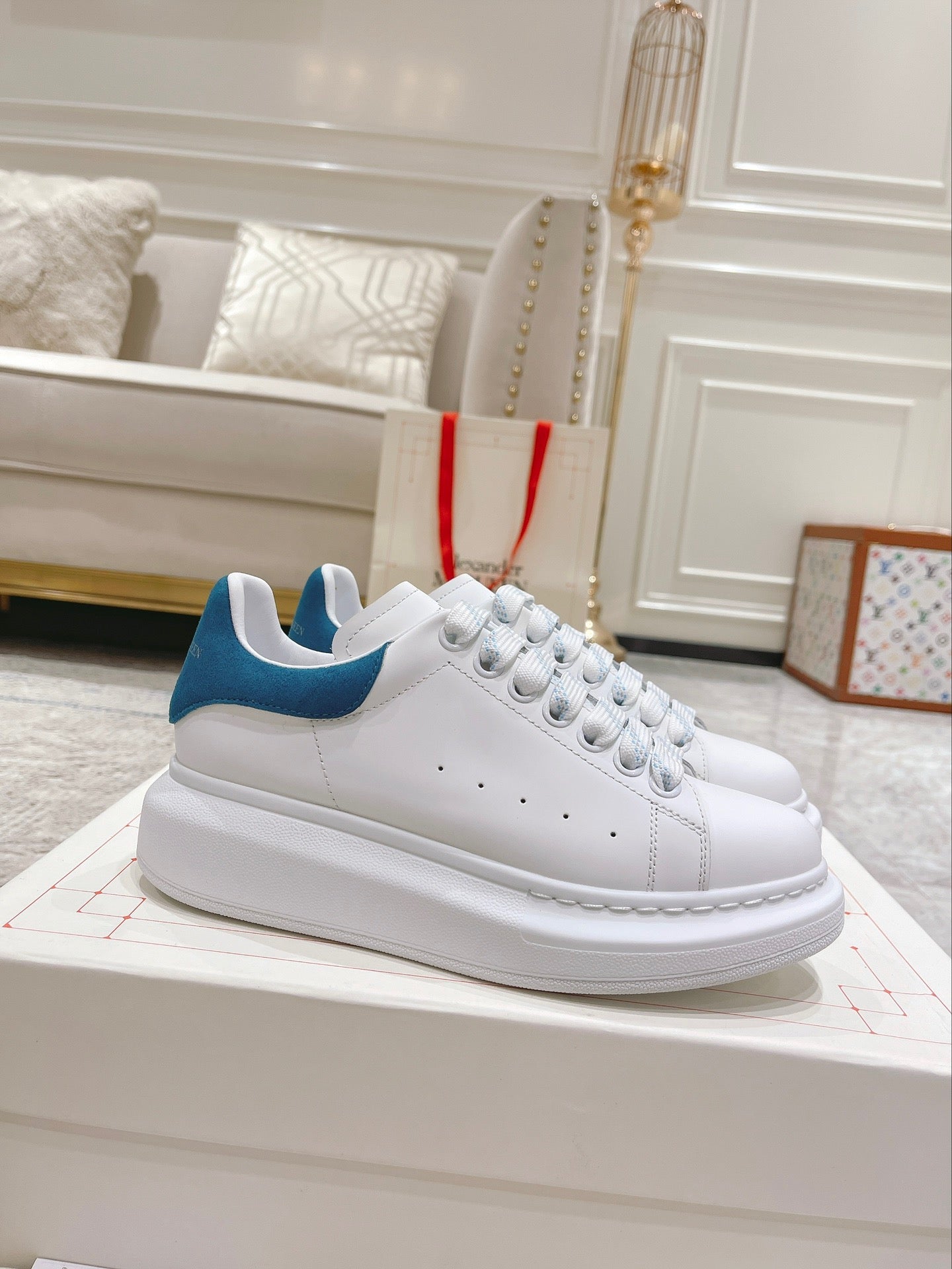 image_7e49711e-976d-49ef-b4e9-6640441bf628.jpg Sneakers & Shoes - 图片 1