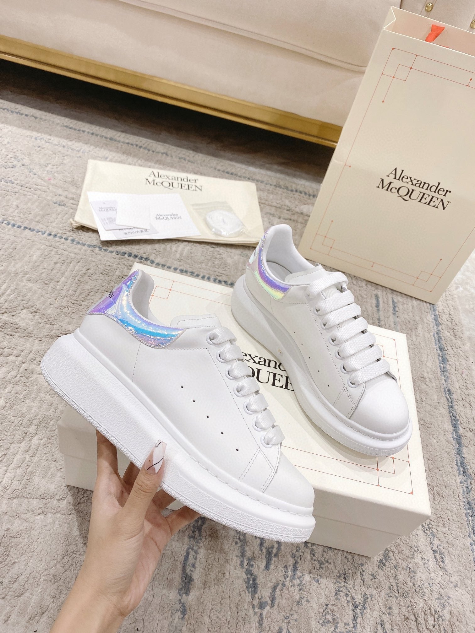 image_987baba2-045b-4335-8d8a-83d8c673d663.jpg Sneakers & Shoes - 图片 1