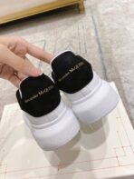 Sneakers & Shoes - 图片 2