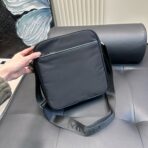 CINI CROSSBODY BAG 27 IN BLACK RE-NYLON WITH STRAP - 图片 2