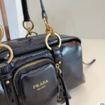 DANGLE TOP HANDLE BAG 30 IN BLACK PATENT CALFSKIN - 图片 4