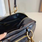 DANGLE TOP HANDLE BAG 30 IN BLACK PATENT CALFSKIN - 图片 7