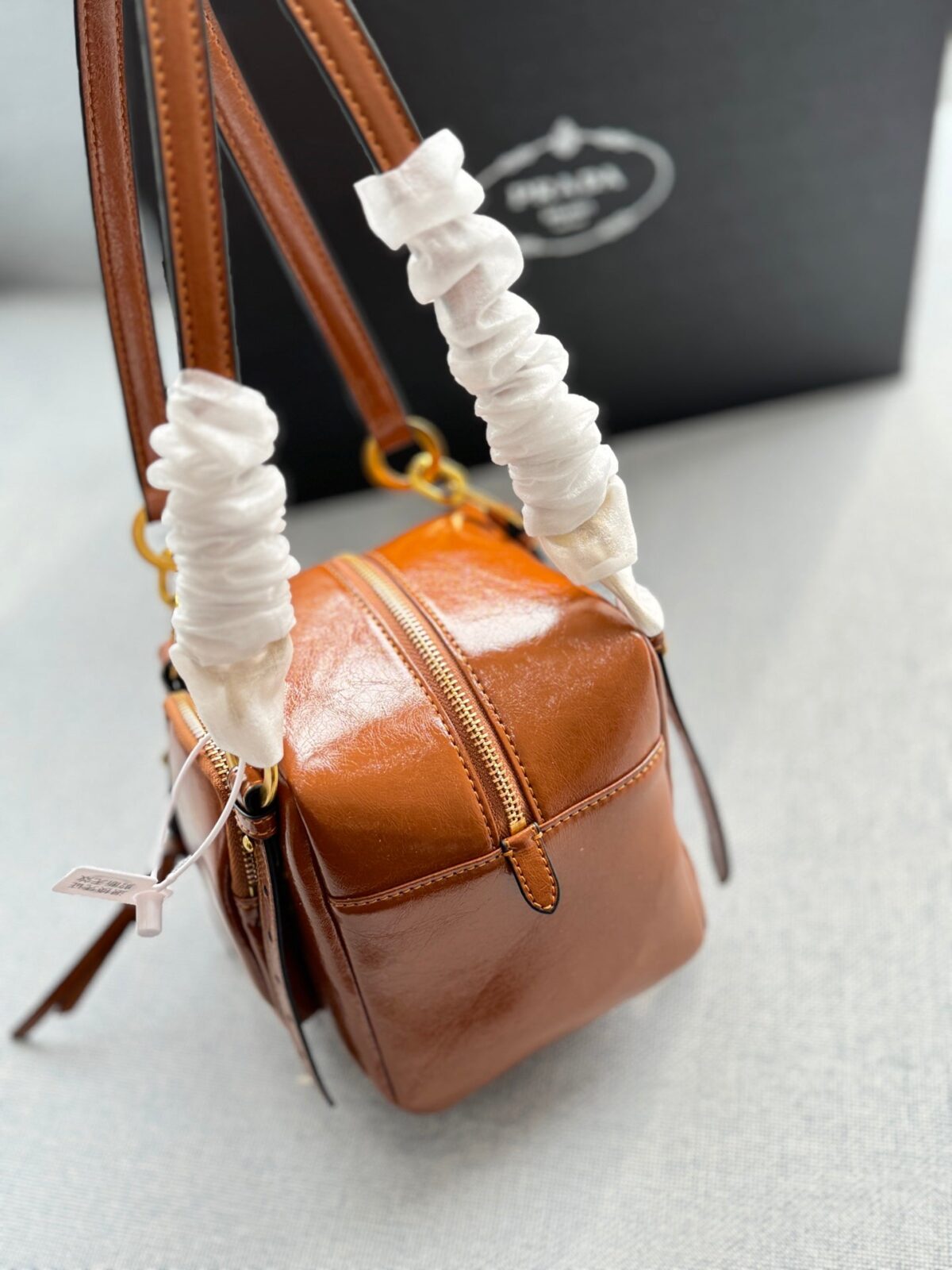 DANGLE TOP HANDLE MINI BAG 15 IN BROWN PATENT CALFSKIN - 图片 7