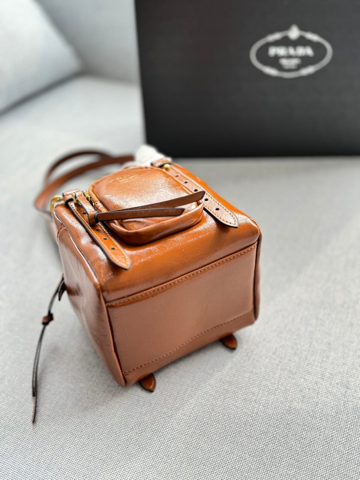 DANGLE TOP HANDLE MINI BAG 15 IN BROWN PATENT CALFSKIN - 图片 8