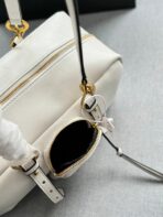 DANGLE TOP HANDLE BAG 30 IN WHITE SHINY CALFSKIN - 图片 4