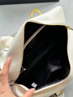 DANGLE TOP HANDLE BAG 30 IN WHITE SHINY CALFSKIN - 图片 8