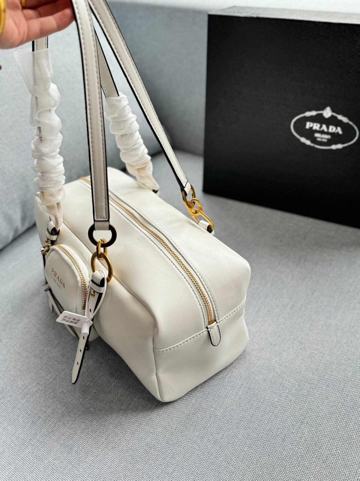 DANGLE TOP HANDLE BAG 30 IN WHITE SHINY CALFSKIN - 图片 9