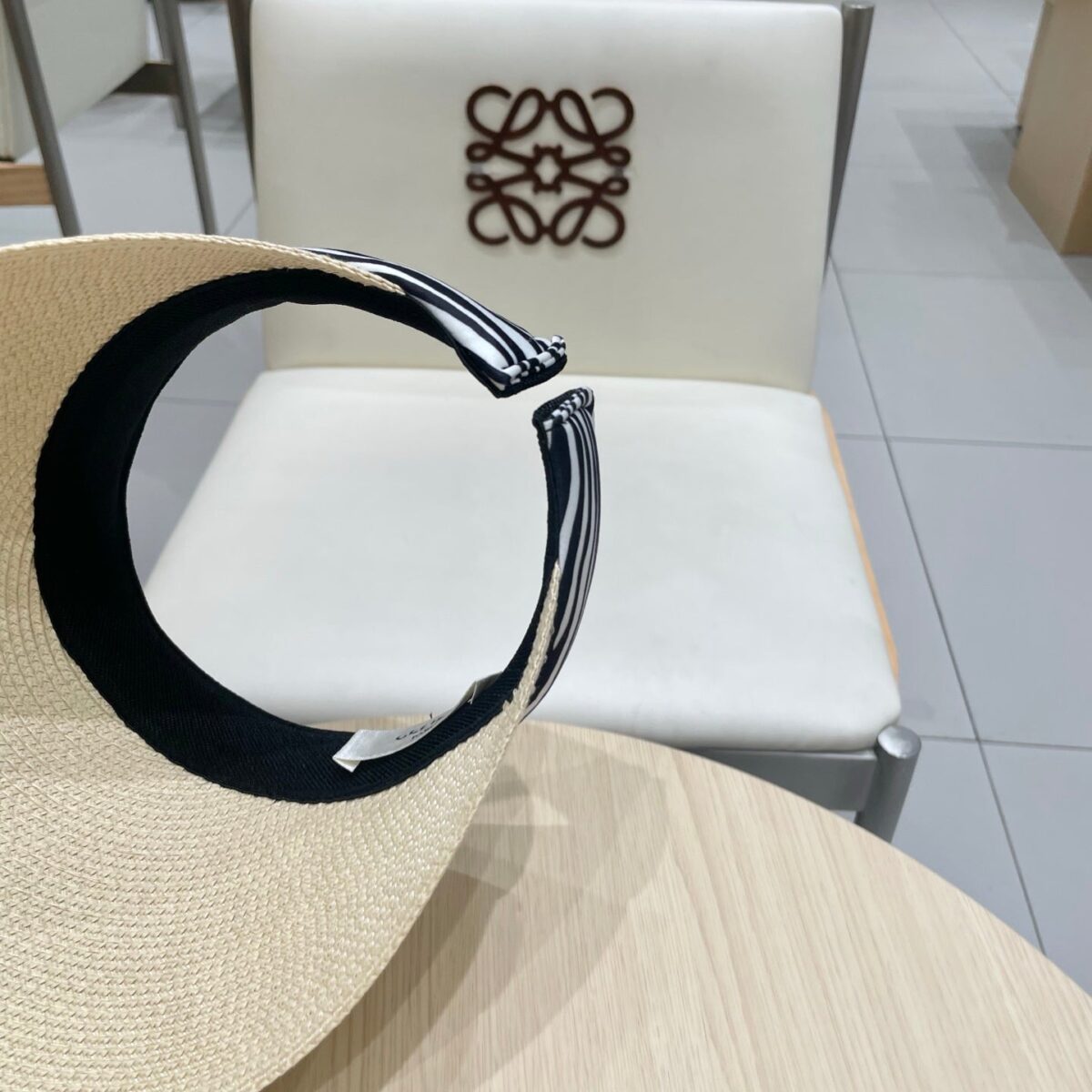 VISOR HAT MODEL 652216 IN BEIGE WOVEN STRAW - 图片 5