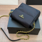 GOLD HARDWARE MINI BAG 18 IN BLACK RE-NYLON - 图片 2