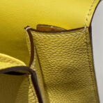 HALZAN 25 HANDLE BAG IN BUMBLEBEE YELLOW GRAINED CALFSKIN - 图片 3