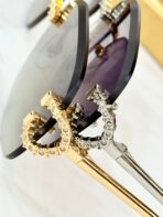 CRYSTAL STUDDED RIMLESS SQUARE FRAME SUNGLASSES CT0604S IN METAL - 图片 9