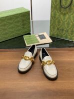 GG LOAFER SHOES IN WHITE CALFSKIN WITH GOLD HARDWARE - 图片 3