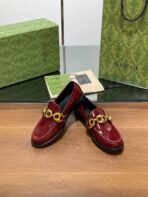 GG LOAFER SHOES IN BLOOD RED CALFSKIN WITH GOLD HARDWARE - 图片 4