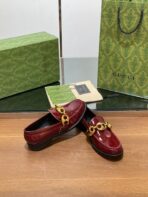GG LOAFER SHOES IN BLOOD RED CALFSKIN WITH GOLD HARDWARE - 图片 7