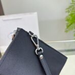 CLUTCH 25 IN BLACK RE-NYLON TRIANGLE LOGO - 图片 3