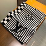 GRAPHICAL 180 CM SCARF IN WHITE MIX BLACK CASHMERE 388201 - 图片 5