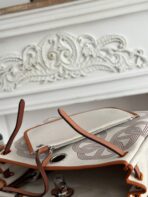 HERBAG ZIP 31 LAQUERED BAG IN OFF-WHITE MIX BROWN H PLUME CANVAS AND BROWN COWHIDE - 图片 9