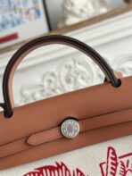 HERBAG ZIP 31 RETOURNE PEGASE POP BAG IN OFF-WHITE MIX RED CANVAS AND HUNTER COWHIDE - 图片 4