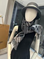 CLASSIC CHECK SCARF 168 CM IN BLACK CASHMERE 396320 - 图片 2