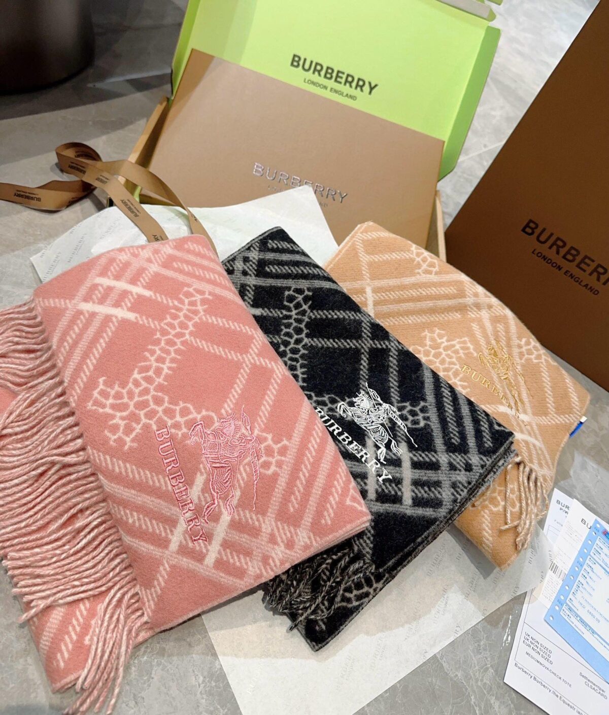 CLASSIC CHECK SCARF 168 CM IN ROSE PINK CASHMERE 396321 - 图片 9