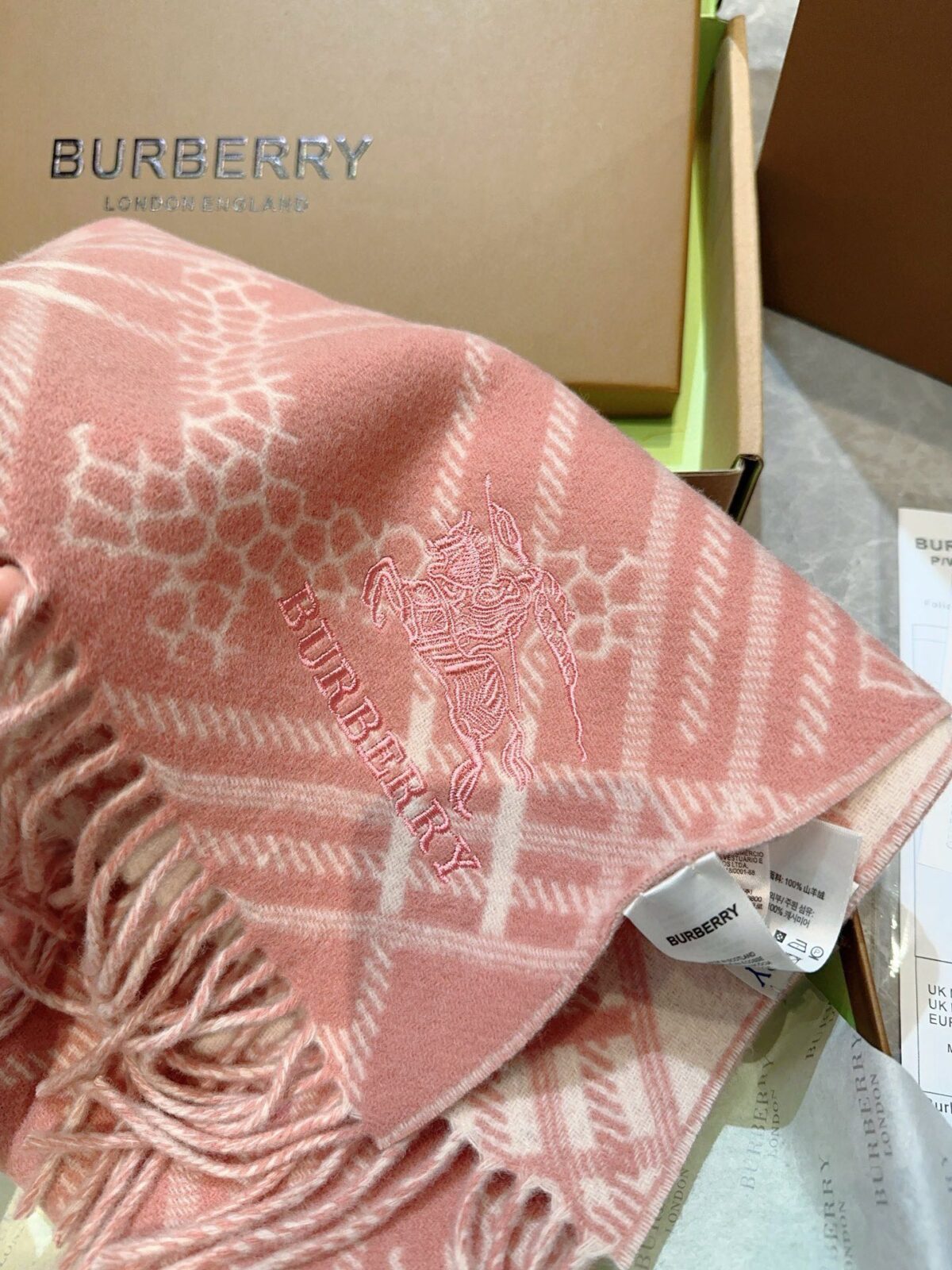 CLASSIC CHECK SCARF 168 CM IN ROSE PINK CASHMERE 396321 - 图片 8