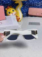GLIMPSE SUNGLASSES 558346 IN WHITE ACETATE GOLD EMBOSSED LOGO - 图片 6