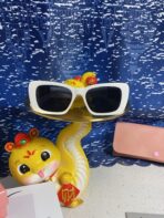 GLIMPSE SUNGLASSES 558346 IN WHITE ACETATE GOLD EMBOSSED LOGO - 图片 5
