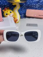 GLIMPSE SUNGLASSES 558346 IN WHITE ACETATE GOLD EMBOSSED LOGO - 图片 7