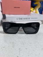 GLIMPSE SUNGLASSES 558348 IN BLACK ACETATE GOLD EMBOSSED LOGO - 图片 3