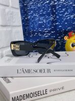 GLIMPSE SUNGLASSES 558348 IN BLACK ACETATE GOLD EMBOSSED LOGO - 图片 4