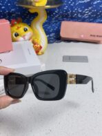 GLIMPSE SUNGLASSES 558348 IN BLACK ACETATE GOLD EMBOSSED LOGO - 图片 10