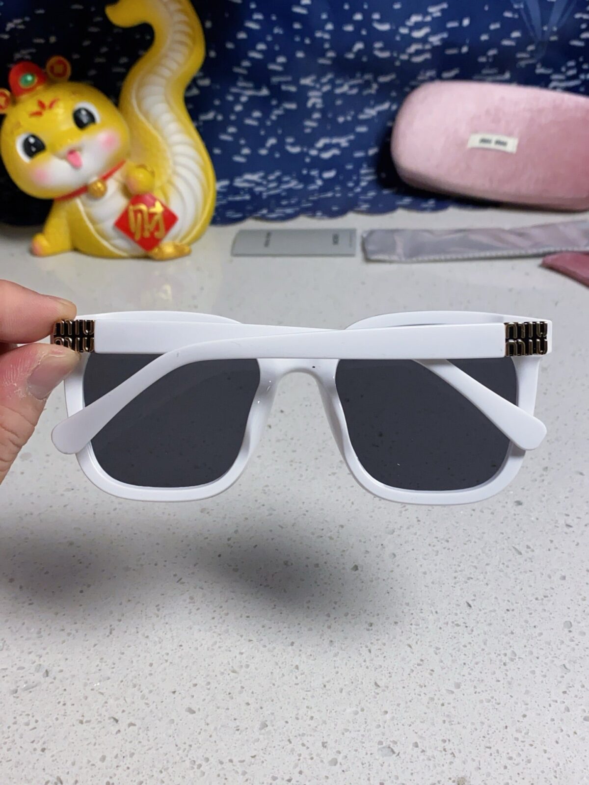 GLIMPSE SQUARE SUNGLASSES 554615 IN WHITE ACETATE - 图片 8