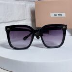 GLIMPSE SQUARE SUNGLASSES 554616 IN BLACK ACETATE GREY SMOKE LENS - 图片 8