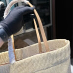 CROCHET TOTE BAG 38 IN BEIGE WOVEN RAFFIA BROWN CALFSKIN STRAP - 图片 3