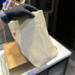 CROCHET TOTE BAG 38 IN BEIGE WOVEN RAFFIA BROWN CALFSKIN STRAP - 图片 5