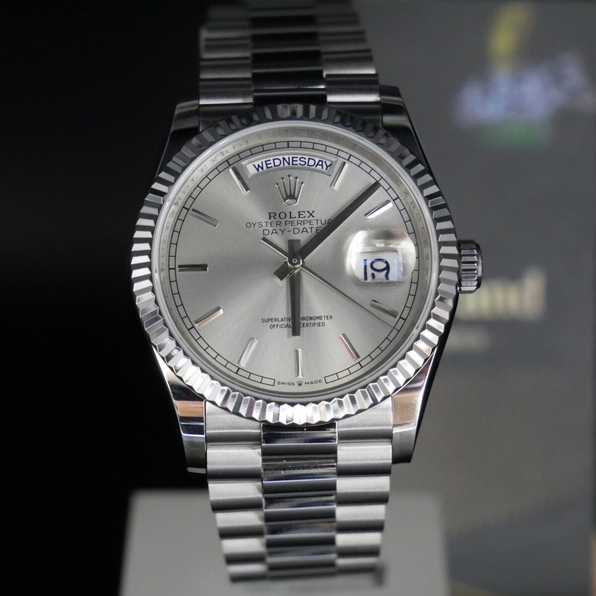 Day-Date 灰面白金 - 图片 1