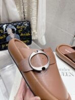 McQueen 25SS early spring new style platform thick-soled Birkenstock clogs and slip-on mules. - 图片 8