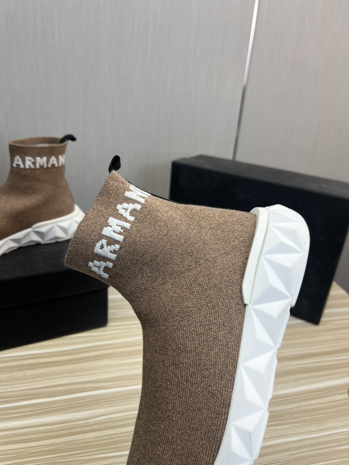 Armani high-top sock-style men's autumn and winter new knitted ankle sock shoes. - 图片 9