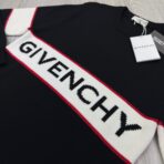 Givenchy Men’s Logo Stripe Crewneck Black Jumper - 图片 5