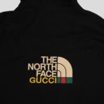 Gucci X The North Face Fleece Pullover Jacket in Black/Purple - 图片 4